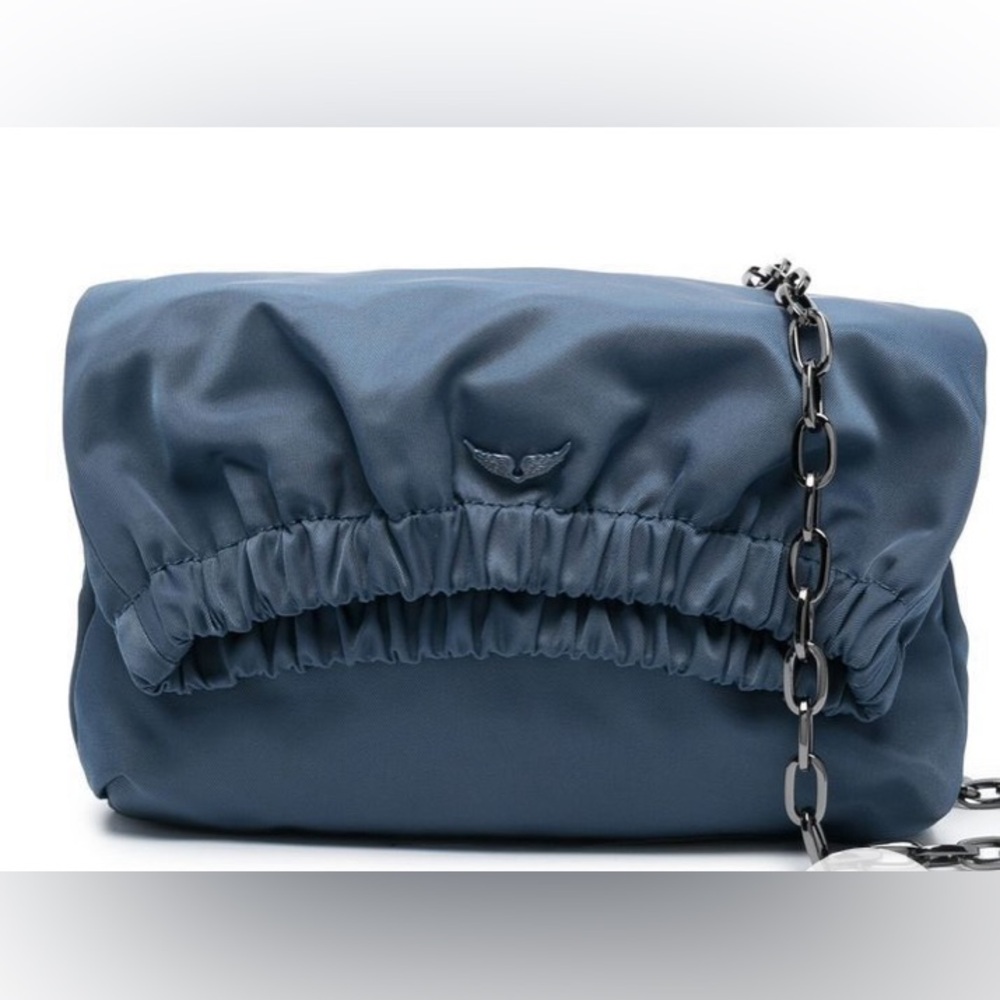 ZADIG&VOLTAIRE : 90% polyamide 10% acrylic.